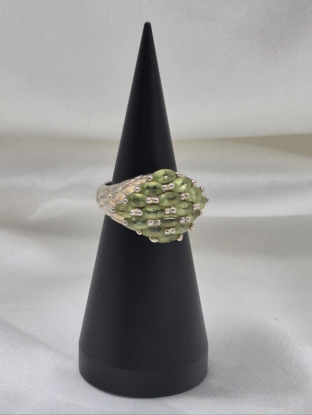 Peridot Sterling Silver Thailand Marked with Cabochon Cluster Ring. Size 7